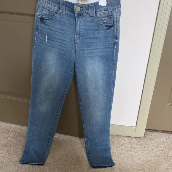 Democracy Women's Light Blue Skinny Jeans - Picture 3 of 4